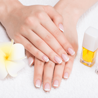 bd811a50-woman-nail-salon-receiving-manicure-by-beautician-beauty-treatment-concept-1-min.png